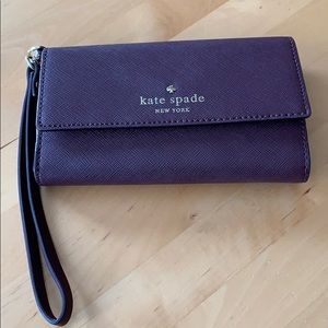 Kate Spade wristlet with iPhone holder